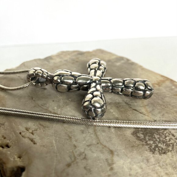 Sterling Silver 925 RB Chunky Pebbled Dot Pattern Cross Pendant Necklace 24" - Picture 3 of 16